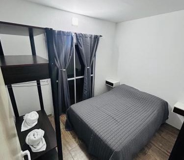Spegazzini Apartment | Departamento ESTRADA ideal para pasajeros en tránsito, viajes laborales o estadías cortas Ubicado en Ezeiza, a solo 20 minutos del Aeropuerto Internacional Ministro Pistarini, ofrece comodidad y practicidad para hasta 4 personas
