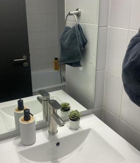 La Florida Apartment | Patagonia Lounge - Lluvia