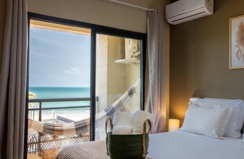 Cumbuco Apartment | Stylish apartment with ocean view, right on the beach