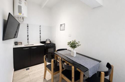 Florida Apartment | Hermoso y Calido departamento en Vicente Lopez ubicacion inmejorable , 100 metros del tren , cerca de River, tecnopolis , a pasos tenes todo