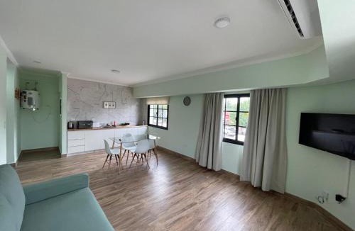 Open Door Apartment | El Viejo Albergue