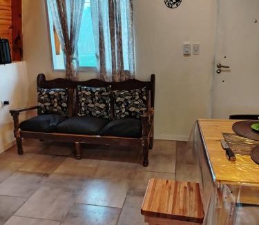 San Miguel del Monte House | Cabaña Los colibríes