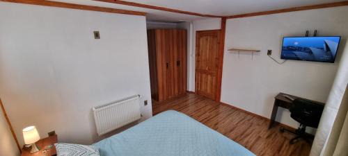 Punta Arenas House | hostal perez de arce - habitacion triple
