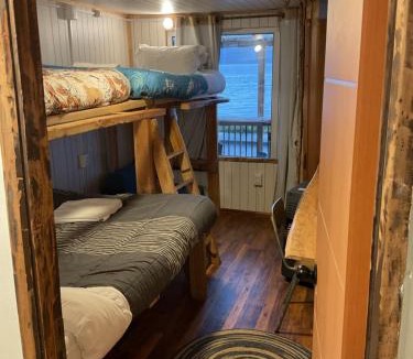 Puerto Williams House | Refugio Jemmy Button