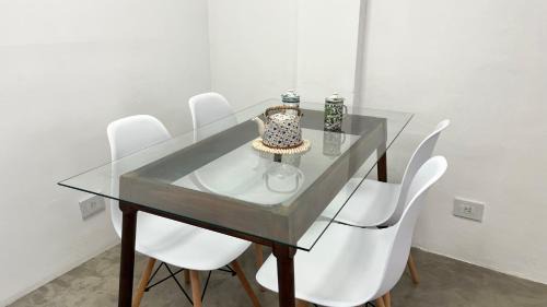 Martinez Apartment | Departamento Martinez San Isidro con AA y Wifi velocidad Ideal para quienes necesitan alojarse cerca de clínicas como Trinidad San Isidro Las Lomas o Fertilitis excelente acceso desde Panamericana y Thames espacio comodo tranquilo y totalmente equipado