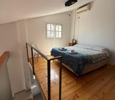 Santa Fe Apartment | Hermoso Dúplex de 2 dormitorios con jardín