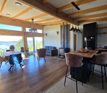 Nercon House | Casa Río de Mozzi
