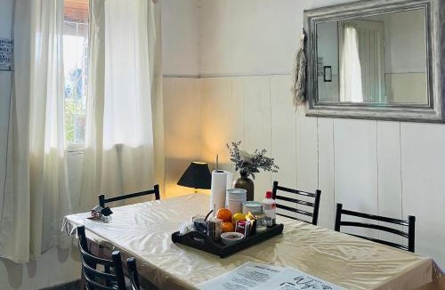 Tristan Suarez House | HOSPEDAJE "La Catalina" Ubicada a 15 minutos del Aeropuerto de Ezeiza con Estacionamiento Gratis-Cancelacion Gratis -Desayuno Gratis -Parking Gratis-Se Paga al Ingresar
