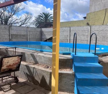 Norberto de la Riestra Apartment | Los Abuelos Hotel & Alojamiento Propiedad con Pileta