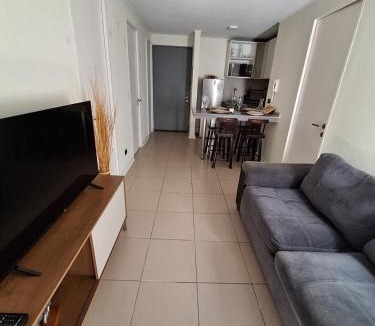 Las Rejas Apartment | Estacionamiento Gratis Full Departamento Céntrico a pasos del Metro Ecuador, Teletón, Mutual, Clinicas