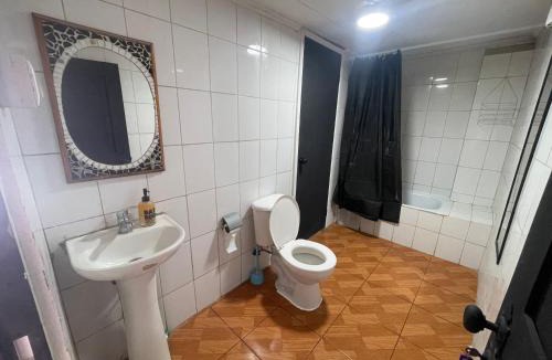 Curico House | Habitación doble economica con Baño Privado