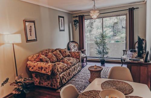 Concepcion Apartment | Hermoso Departamento Central en Concepción - hasta 4 camas - 2 Dormitorios - 1 Baño - 1 Estacionamiento - Mejor Evaluado en Chile 2023-2025 - Incluye Consola de Juegos Retro - Te ayudo con panoramas