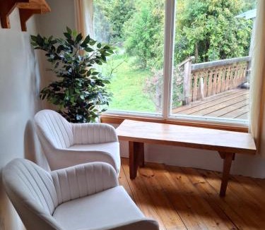 Los Ladrillos House | La Frontera Bed & Breakfast, Valle Cochamó