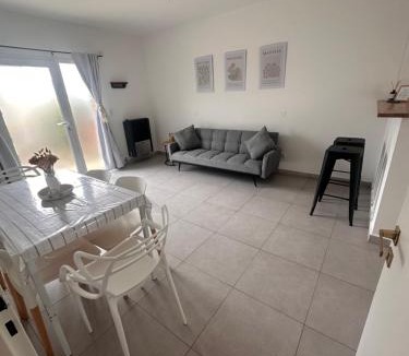 Puerto Madryn Apartment | Depto Estivariz Madryn II