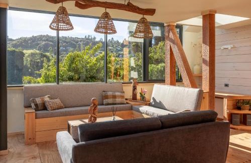 Nercon House | Casas Arco Jardin