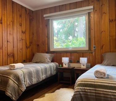 Loncoche Bed & Breakfast | Cabañas y Hostal Casa de Campo Rukaleufu a orillas del Rio Huiscapi