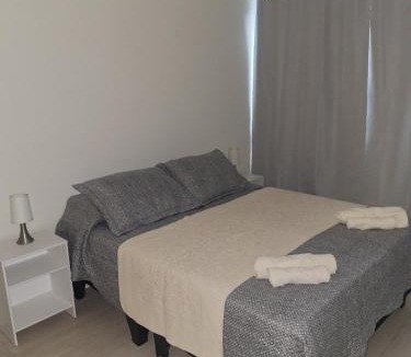 Las Rejas Apartment | Estacionamiento Gratis Full Departamento Céntrico a pasos del Metro Ecuador, Teletón, Mutual, Clinicas