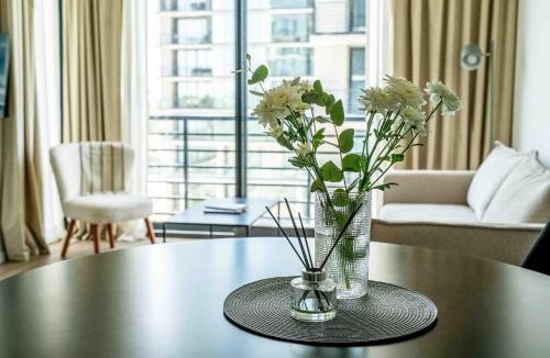 Victoria Apartment | RentUp Suites Palmas Park Buenavista