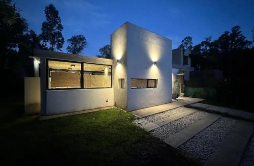 Bosque Peralta Ramos House | Casa A Estrenar Para 2 Personas - Diseño Moderno - Bosque Peralta Ramos - Mar Del Plata