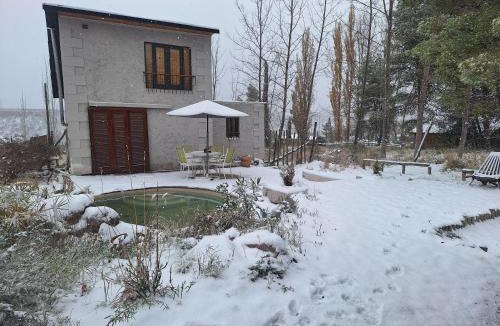 Cacheuta Ski Chalet | Hidden Twins Cabañitas de montaña Cacheuta -Tiny Houses