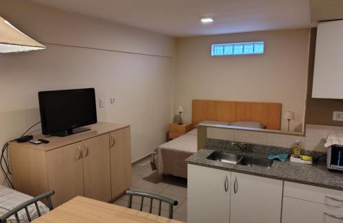 Cipolletti Apartment | Departamentos Pórtico Sur, monoambientes con cochera
