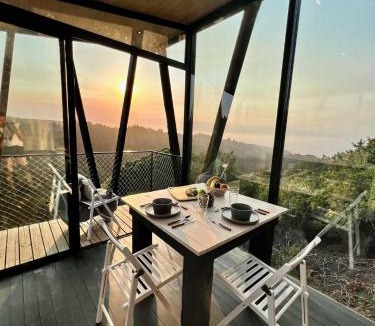 Cobquecura House | Cabaña bosque con Vista Increíble, Tinaja y WiFi
