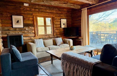 Peninsula San Pedro House | Cabaña estilo Refugio en el Bosque para Familias