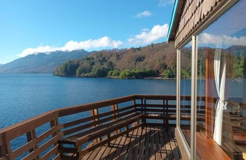 Caburgua Apartment | Cabaña Celeste - Acceso directo a playa lago Caburgua y cancha de tenis - direct access Beach in Caburgua Lake and tenis court
