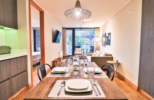 Puerto Varas Apartment | HOM I Piscina Temperada, WiFi, Estacionamiento, Calefacción Central, Vista parcial al lago