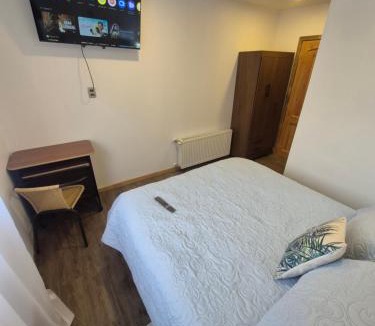 Punta Arenas House | hostal perez de arce