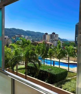 Jardim Vitoria Apartment | Cobertura Aconchegante na Enseada 3 Quartos, Piscina e Conforto a Poucos Passos do Mar
