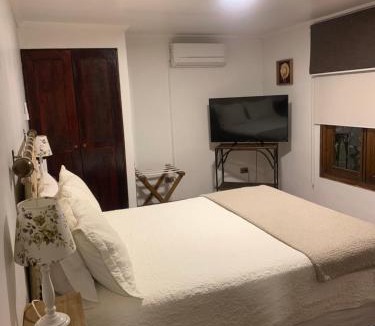 Santa Cruz Hotel | Tierra & Vino a pasos Museo y Casino