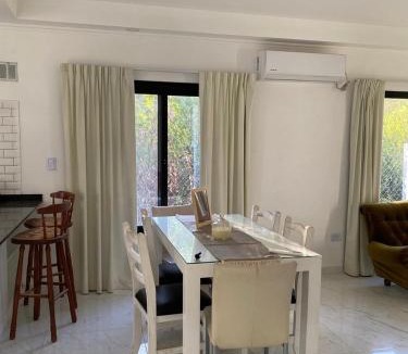 Saladillo House | Casa amplia y moderna