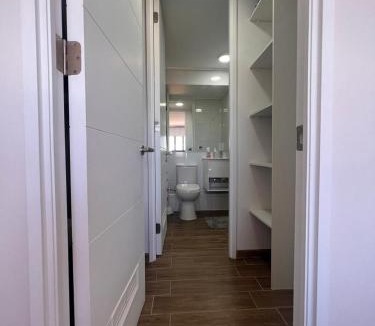 Talca Apartment | Depto equipado - WiFi rápido - 1 min de UCM - piscina rooftop