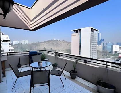 Santiago Apartment | En Vitacura, con azotea, 1D 1B