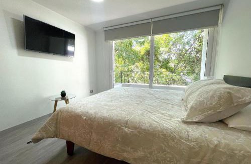 Downtown Santiago Apartment | New studio steps from Club Hípico with A/C