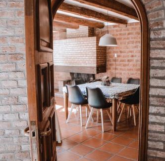Godoy Cruz House | Excelente ubicacion! Casa grande con parrilla