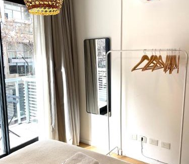 Comuna 12 Apartment | Refugio otoñal cozzy y super equipado con parrilla y terraza