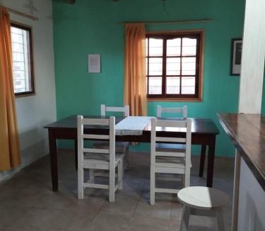 Huerta Grande House | Casas HG-Pileta climatizada en predio cercano-Desayuno seco