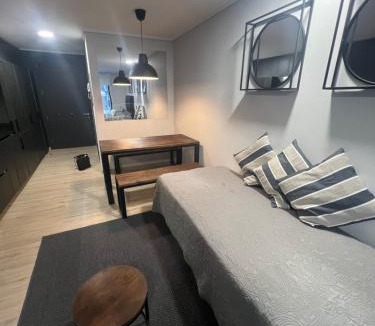 Las Condes Apartment | 80 Metros , costado Clinica las Condes ,hasta 5 personasn