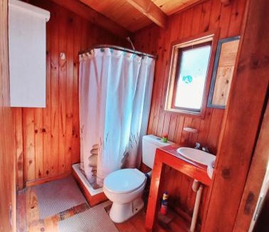 Puerto Piramides Ski Chalet | El Canto de la Ballena Bungalow La Paz