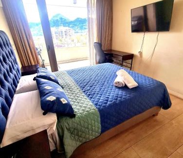 Apoquindo Apartment | Moderno Departamento I Piscina Temperada I Calefacción I GYM I Lavandería I Piscina en Azotea I Estacionamiento I Las Condes