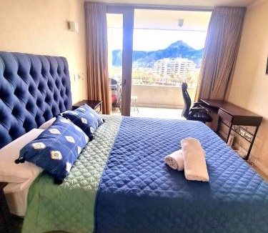 Apoquindo Apartment | Moderno Departamento I Piscina Temperada I Calefacción I GYM I Lavandería I Piscina en Azotea I Estacionamiento I Las Condes