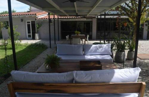 Carmen de Areco House | Relax y Naturaleza en un pueblo del interior de BA