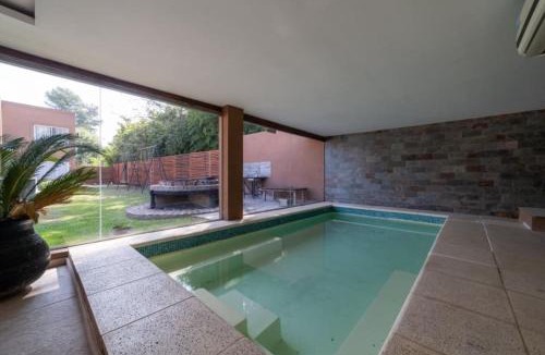 La Union Apartment | APART HOTEL Buenos Aires Ezeiza DEP 2 a 20 minutos de Aeropuerto Ministro Pistarini confort Hotelero CON PISCINA INTERIOR CLIMATIZADA Y CUBIERTA