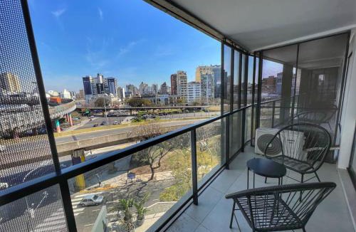 Constitucion Apartment | Amplio Loft con balcón sobre la Av 9 de Julio 6C