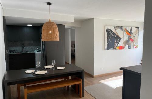 Vitacura Apartment | Santiago, Vitacura, amplio departamento