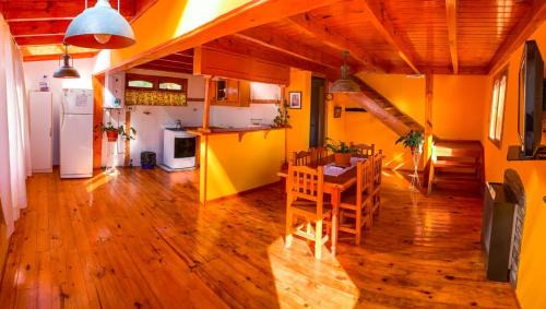 Lago Escondido House | Cabaña de las Flores
