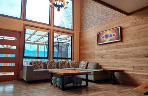 Villarrica Ski Chalet | Casa en la montaña, exclusivo vehículo 4x4