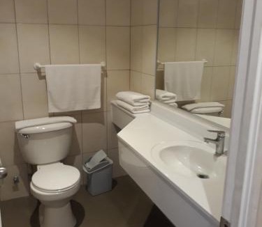 Panquehue Hotel | Hotel y Cabañas Palomar - Caja los Andes